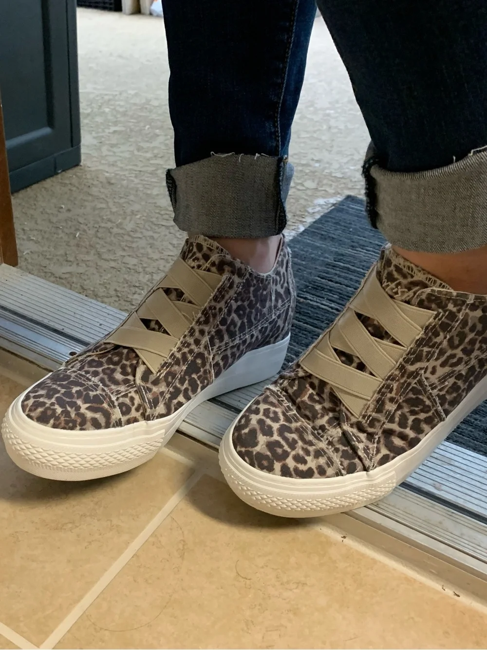 Blowfish leopard print Slip-Ons with zippered sides- size 9, EUC